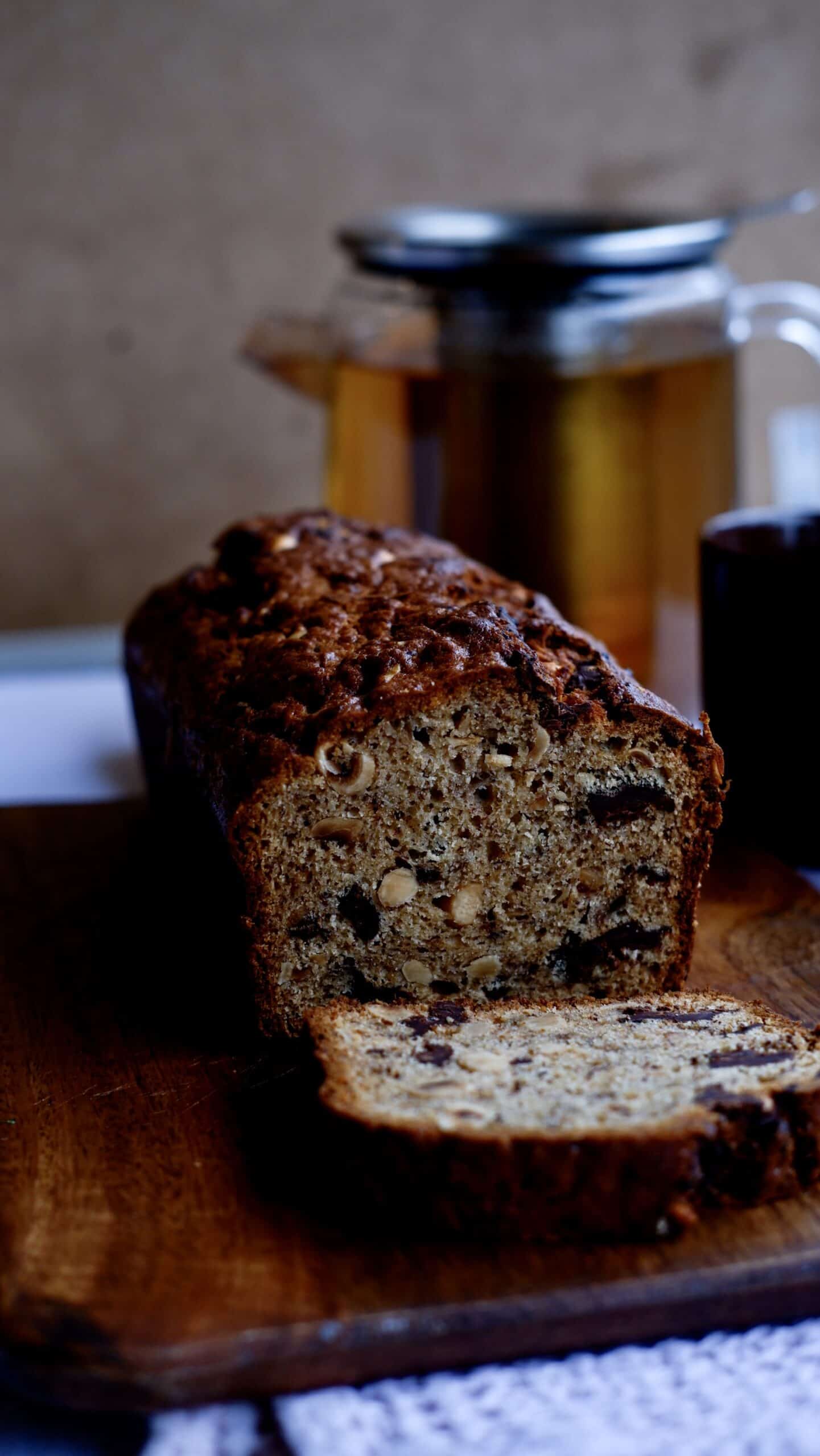Banánkenyér barnított vajjal és török mogyoróval