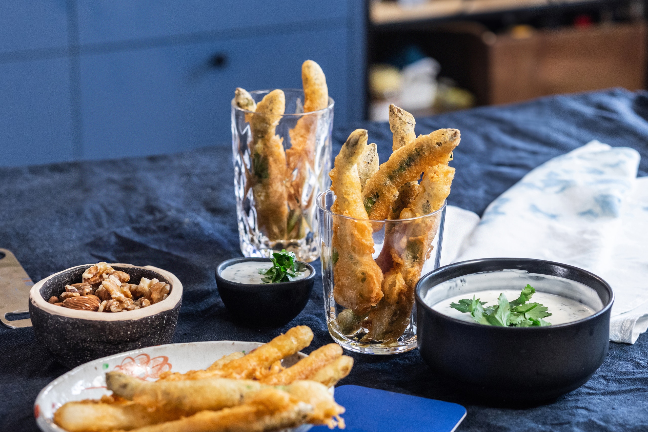 Spárgatempura korianderes mártogatóssal