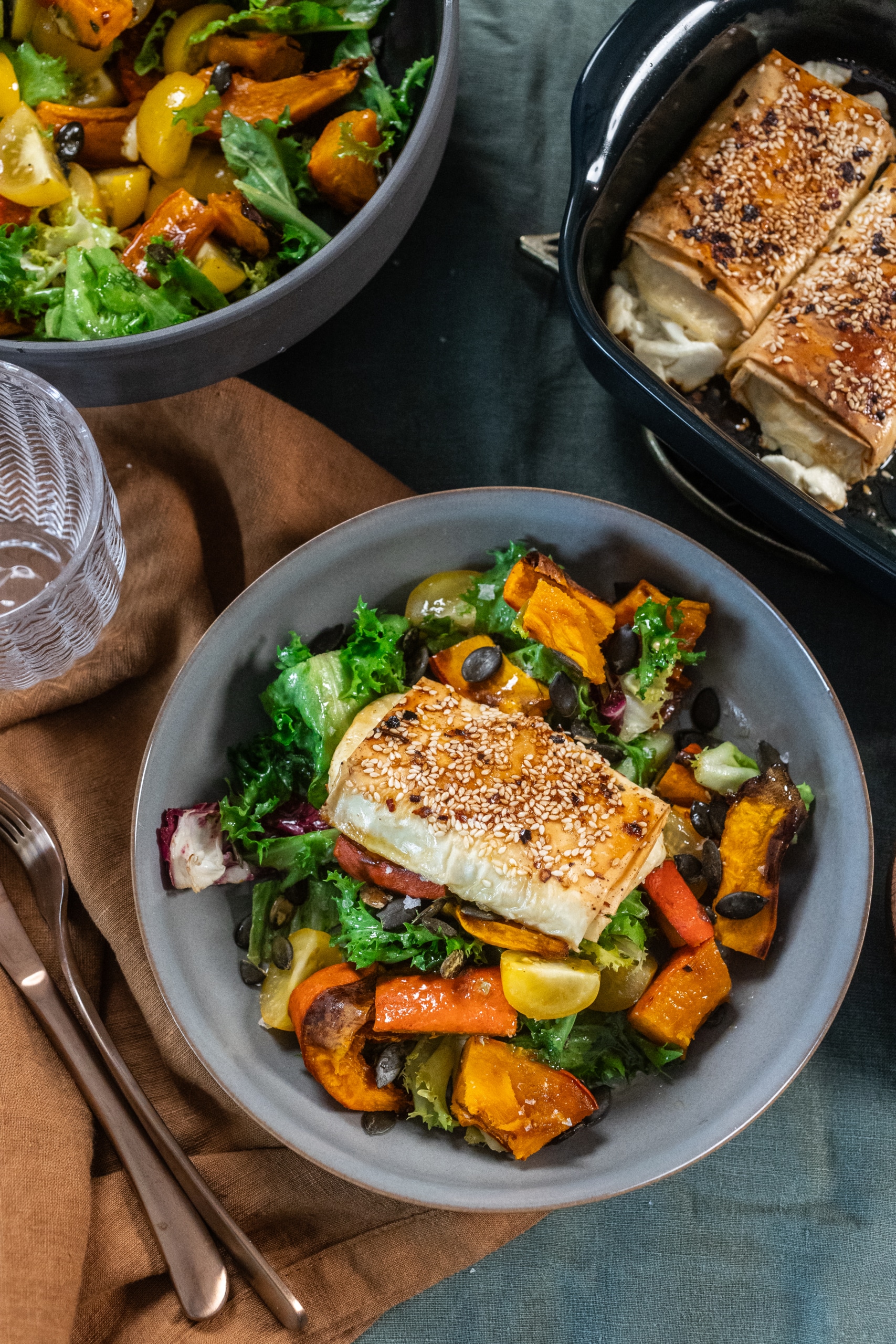 Sült feta sütőtöksalátával