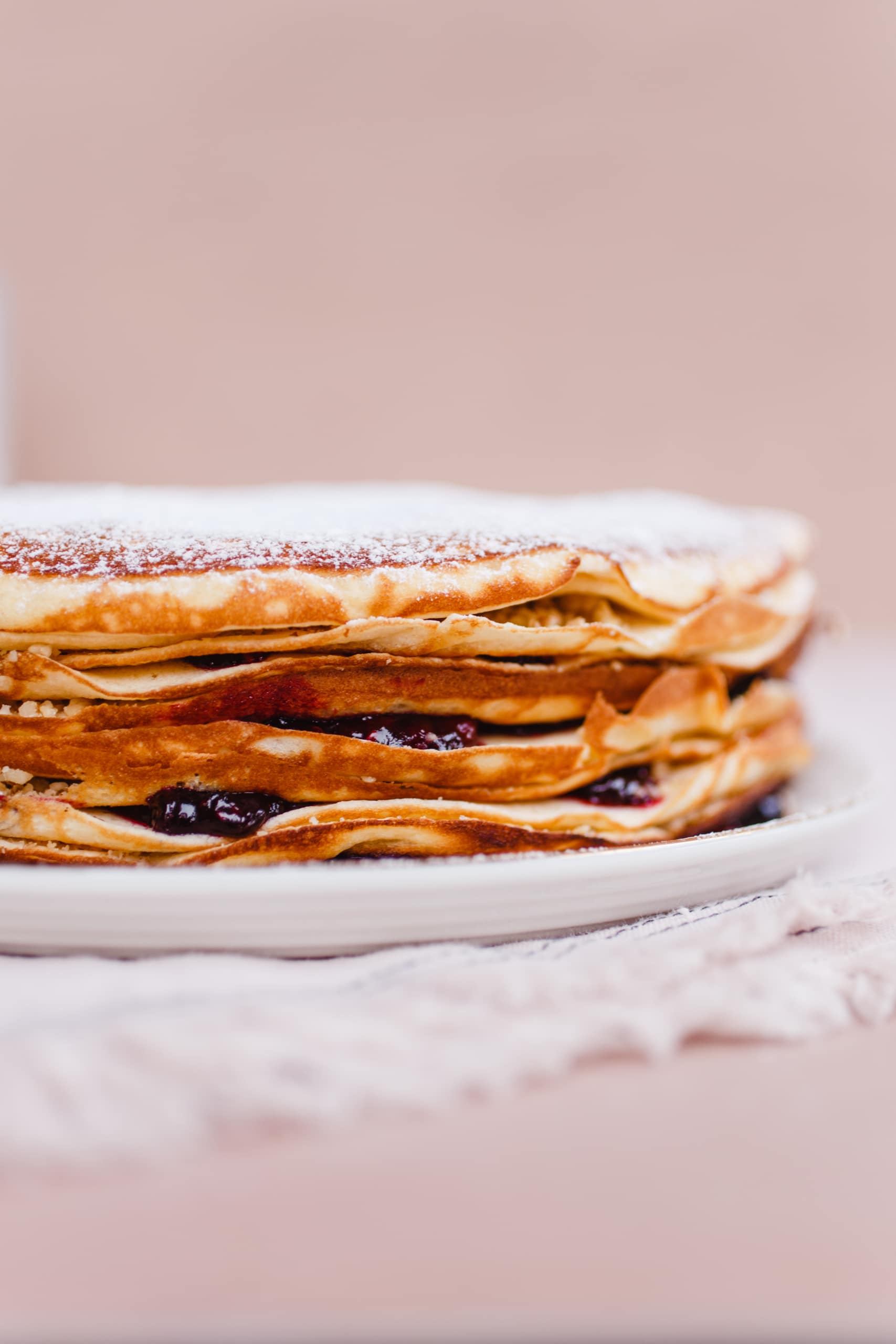 Erdei gyümölcsös csúsztatott palacsinta