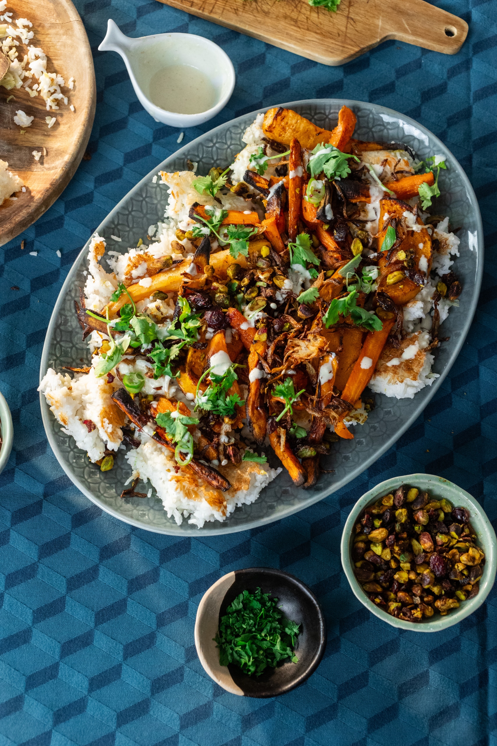 Közel-keleti rizssaláta sült zöldségekkel