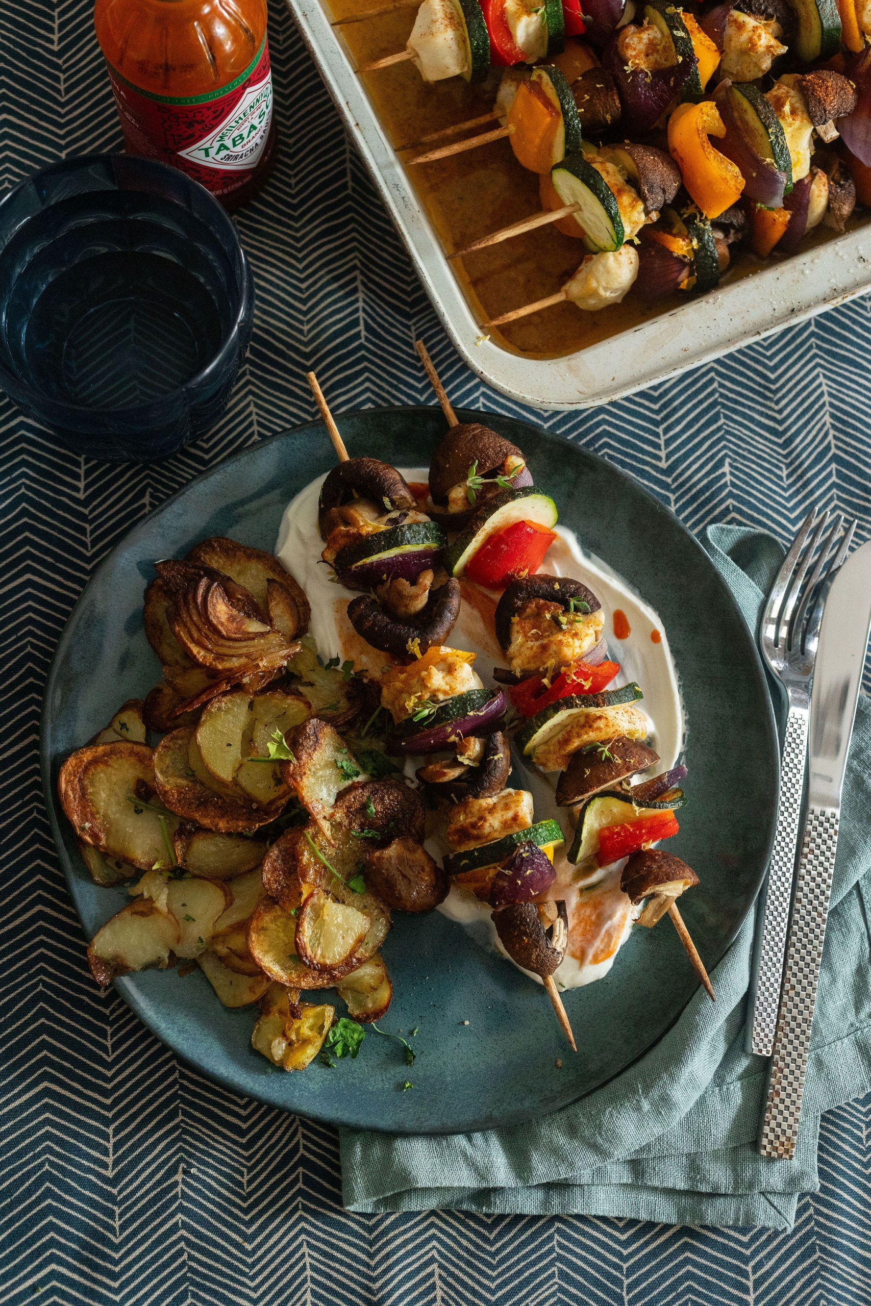 Csirkenyárs gombával és zöldségekkel