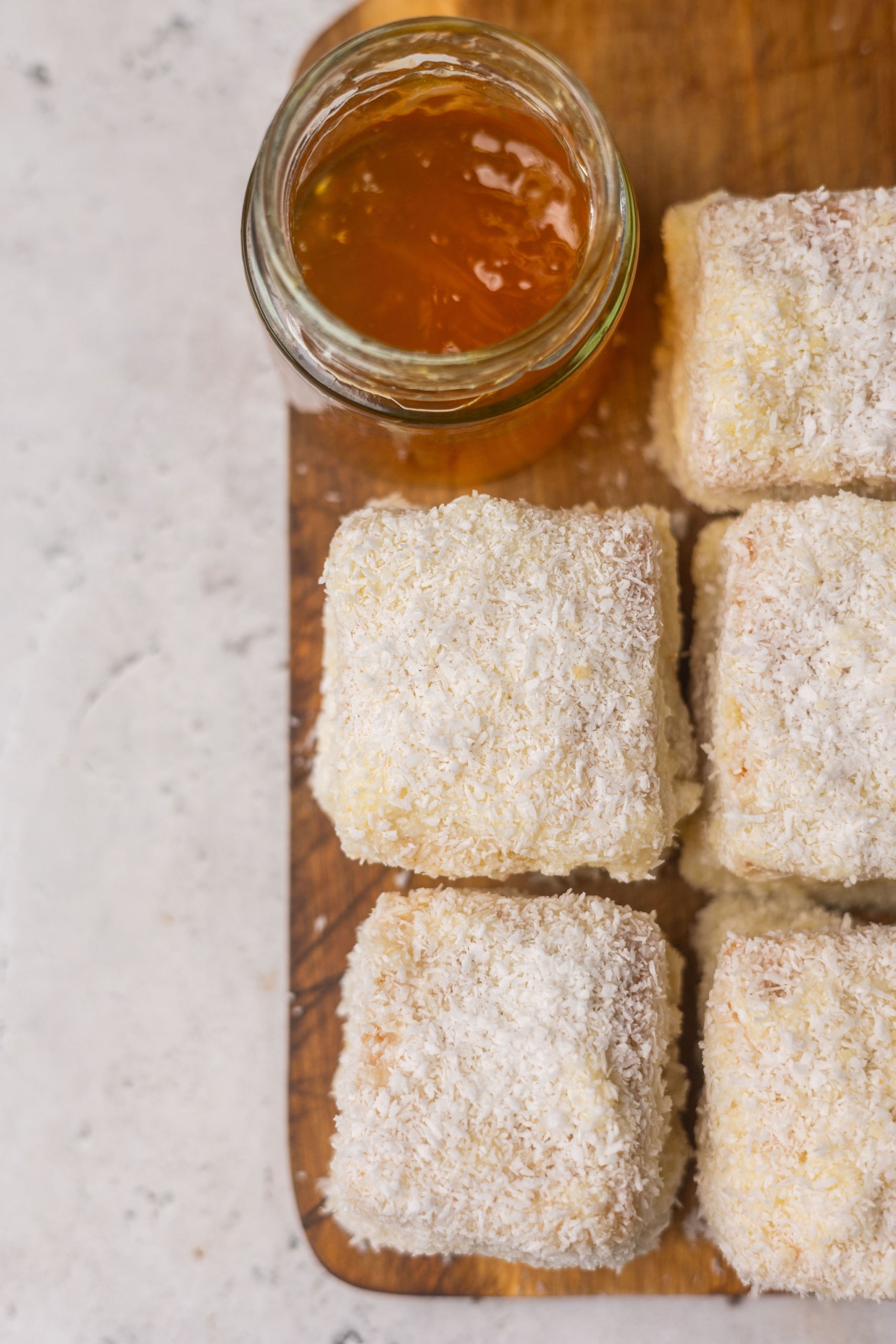 Kókuszkocka fehér csokival, bergamottos narancslekvárral és lime-mal